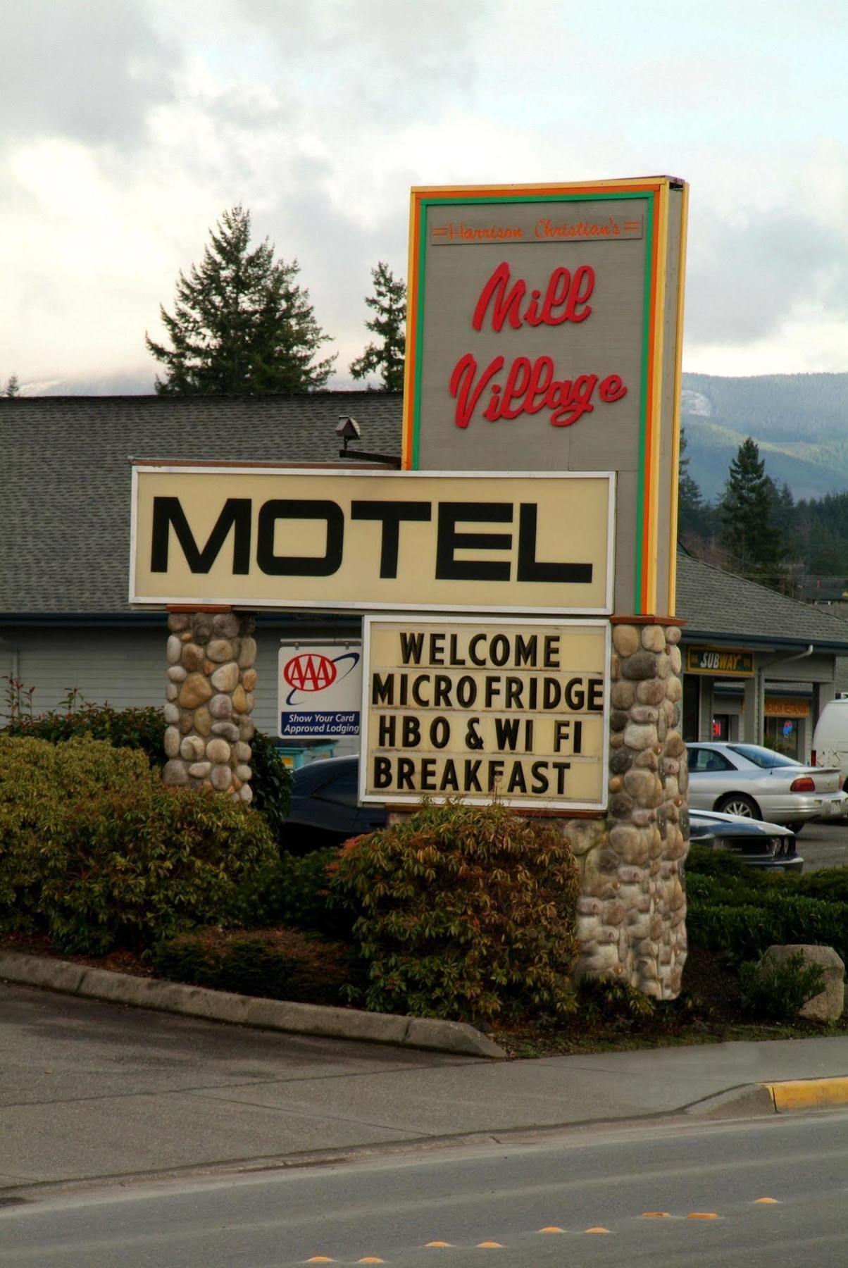 Mill Village Motel Eatonville Экстерьер фото